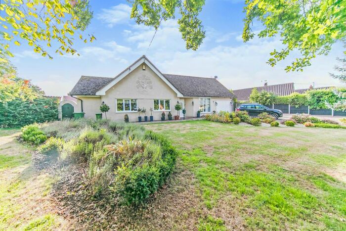 3 Bedroom Detached Bungalow For Sale In Water Lane, Pebmarsh, Halstead, CO9