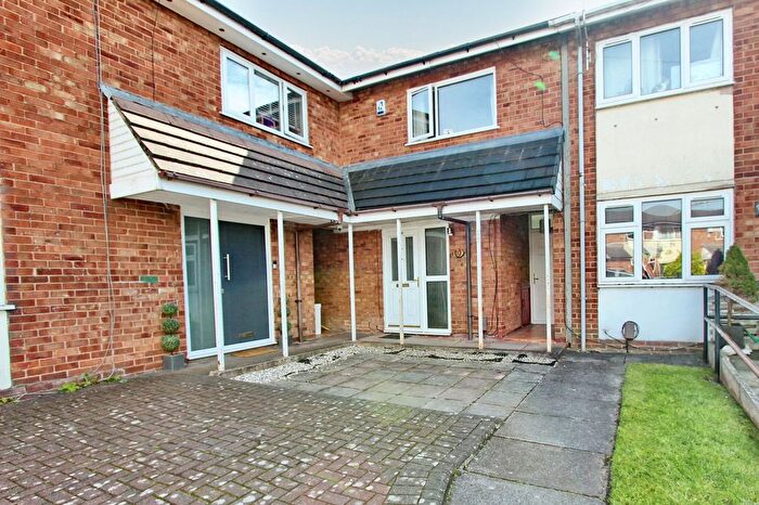 3 Bedroom Terraced House To Rent In Parrbrook Close, Whitefield, M45