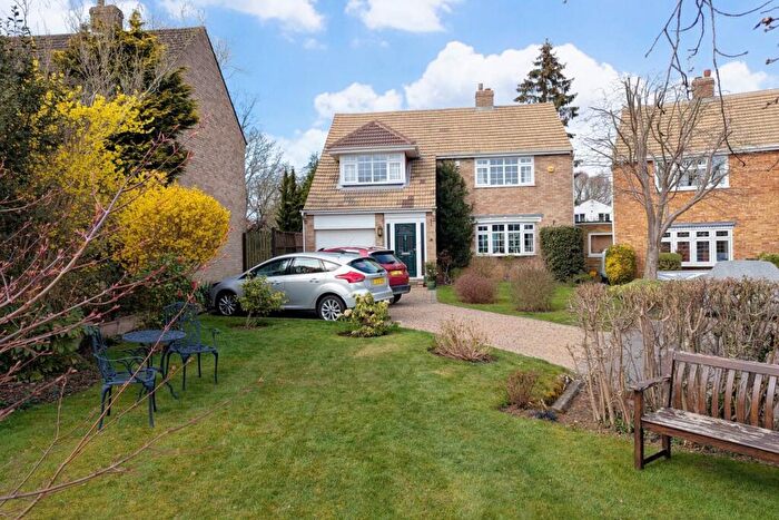 4 Bedroom Detached House For Sale In Delmar Ave, Hemel Hempstead, HP2