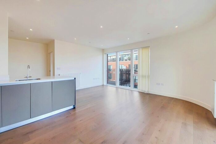 2 Bedroom Flat To Rent In Europa House, Woolwich, London, SE18