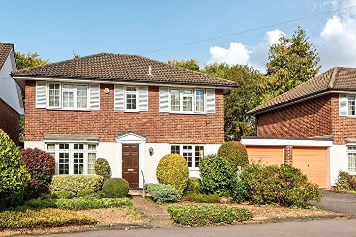4 Bedroom Detached House For Sale In Freshwood Close, Beckenham, BR3