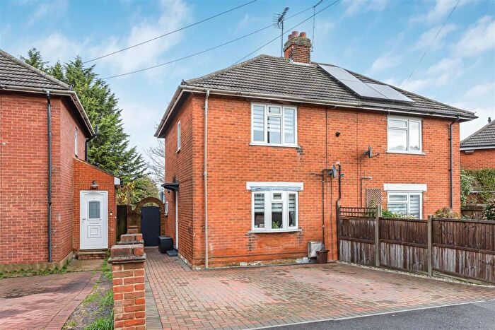 3 Bedroom Semi Detached House For Sale In Gosselin Road, Bengeo, SG14