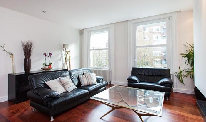 2 Bedroom Flat To Rent In Cunningham Place, St John's Wood, London, NW8