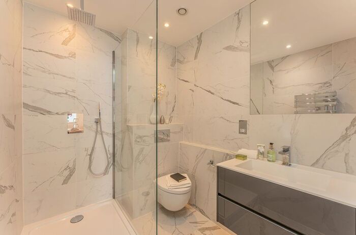 2 Bedroom Flat For Sale In Park Lorne, Park Road, St Johns Wood, NW8