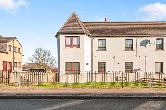 3 Bedroom Flat For Sale In Auldhill Entry, Bridgend, EH49