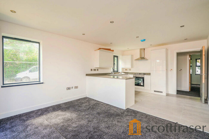 3 Bedroom Apartment To Rent In Salford Road, Marston, OX3