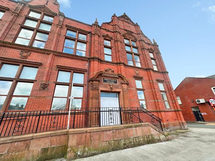 2 Bedroom Flat To Rent In Railway Road, Leigh, WN7