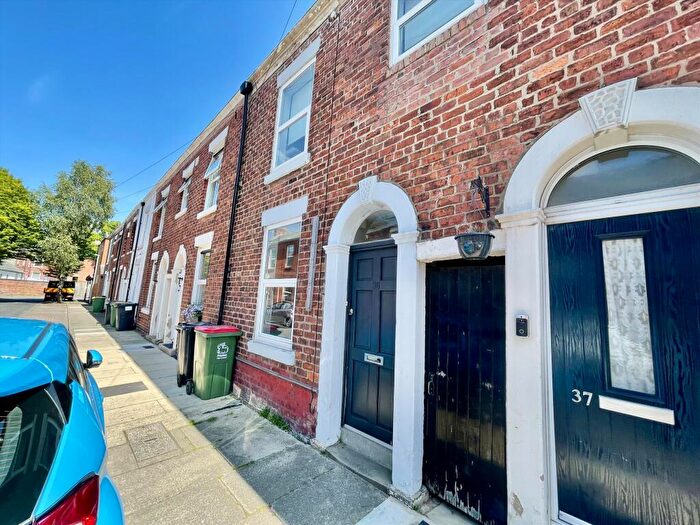 3 Bedroom House To Rent In Albert Road, Preston, PR1