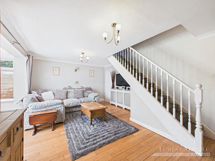 3 Bedroom Terraced House For Sale In Westwood Drive, Frome, BA11