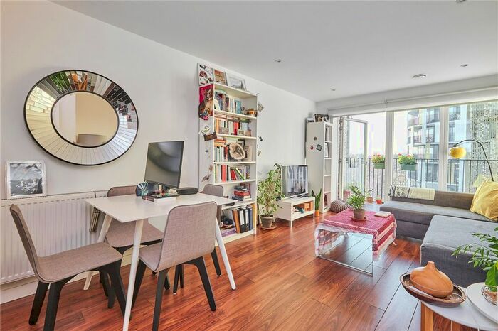 1 Bedroom Flat To Rent In Atkins Square, Dalston Lane, London E8