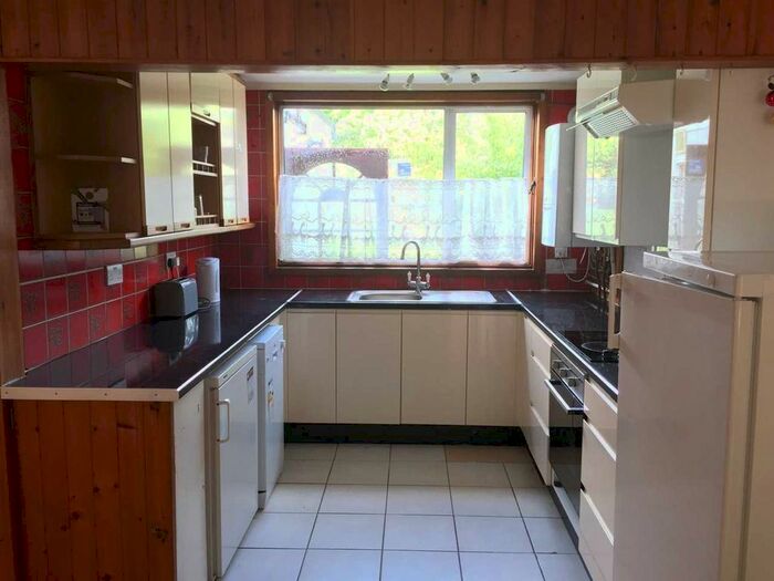 6 Bedroom Terraced House To Rent In Somner Close, Canterbury, CT2