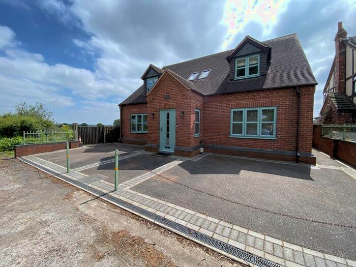 4 Bedroom Detached House For Sale In Green Lane, Atherstone, CV9
