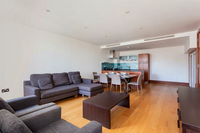 2 Bedroom Apartment To Rent In Baker Street, Marylebone, London, NW1