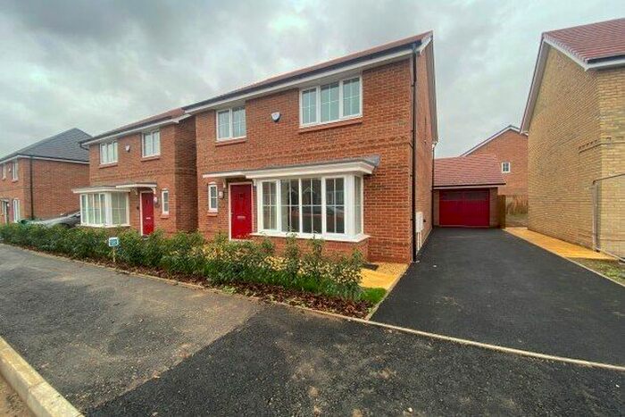 4 Bedroom Property To Rent In Rectory Way, Northampton, NN3