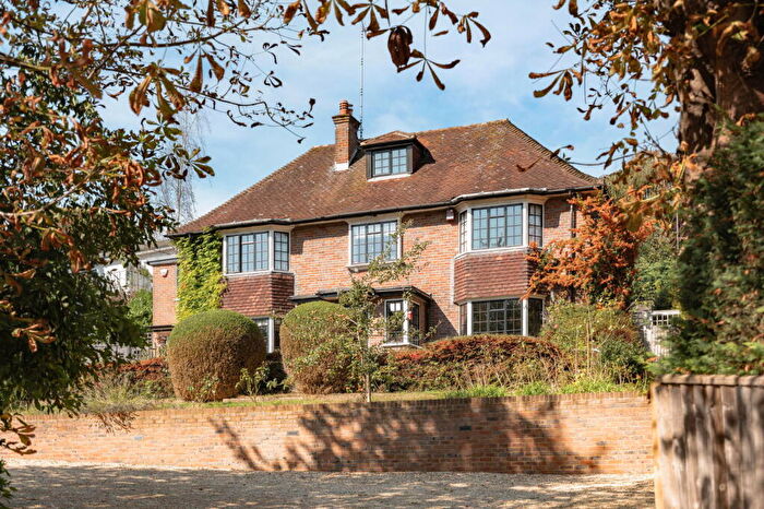 4 Bedroom Detached House For Sale In Kings Road, Berkhamsted, Hertfordshire, HP4