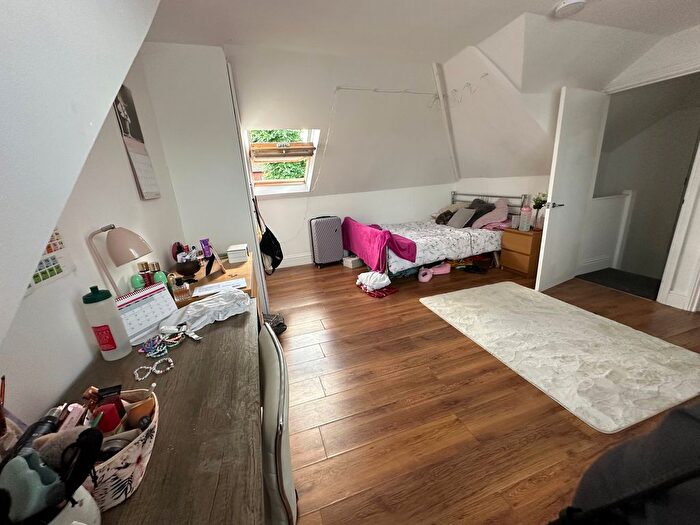 4 Bedroom Flat To Rent In Endymion Road, Brixton, SW2