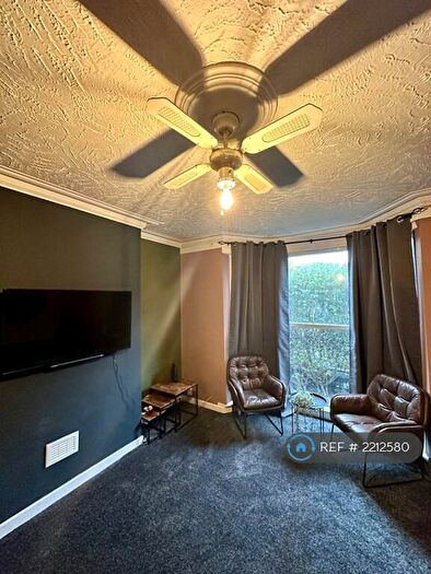 5 Bedroom Semi-Detached House To Rent In Wilton Road, Birkenhead, CH42
