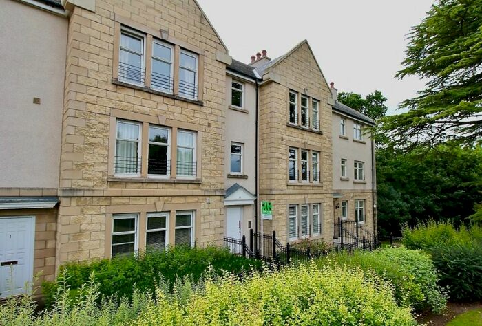 2 Bedroom Flat To Rent In Craiglockhart Loan, Craiglockhart, Edinburgh, EH14