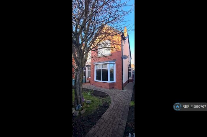 4 Bedroom Semi-Detached House To Rent In Connaught Gardens, Newcastle Upon Tyne, NE12