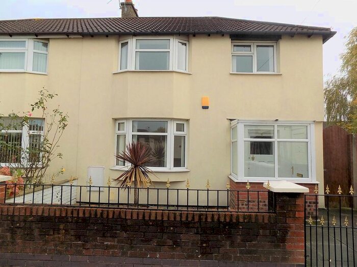 3 Bedroom Semi-Detached House To Rent In Graylands Place, Walton, Liverpool L4