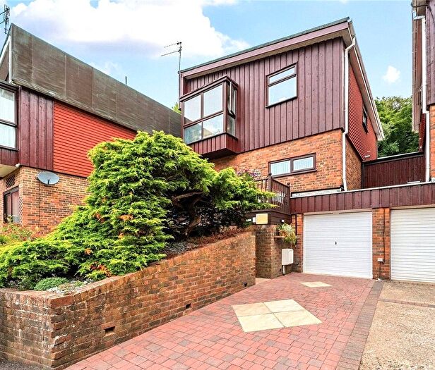 4 Bedroom Detached House For Sale In Eagles Drive, Tatsfield, Westerham, TN16