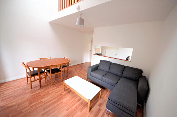 1 Bedroom Flat To Rent In Bunning Way, Islington, London, N1