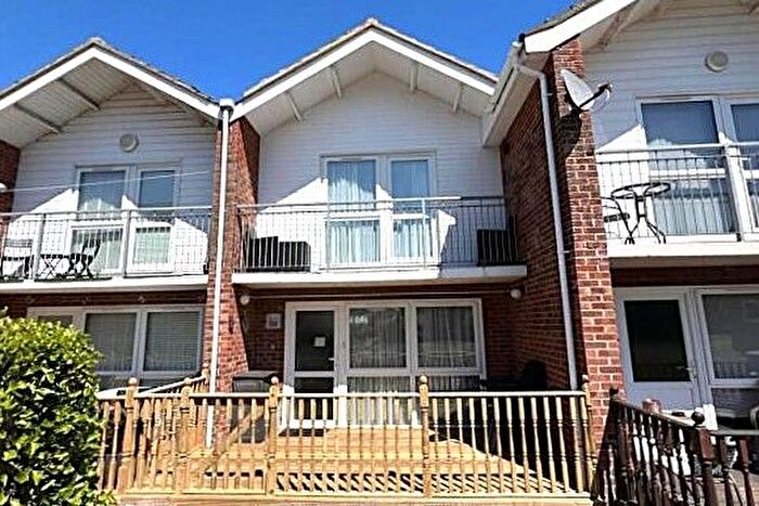 3 Bedroom Villa To Rent In Waterside Village, Corton, NR32