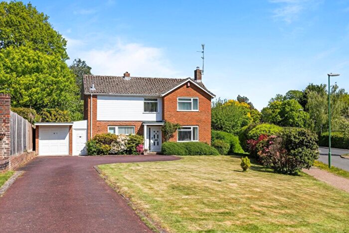 4 Bedroom Detached House For Sale In Smithbarn, Horsham, RH13