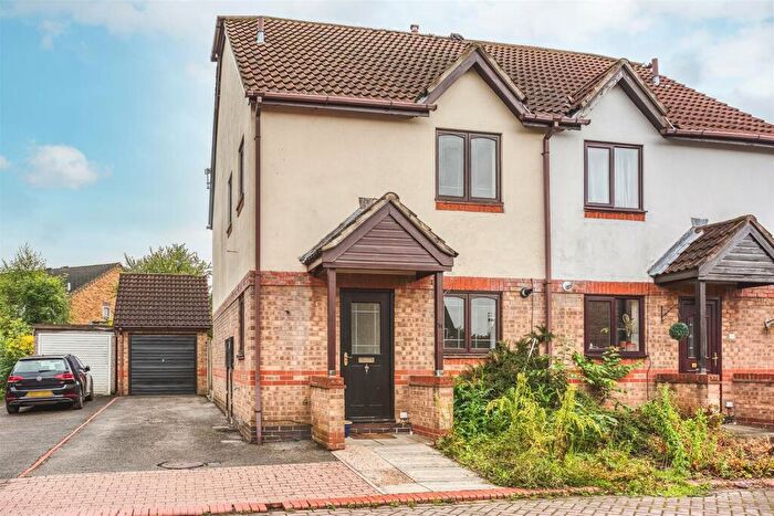 3 Bedroom Semi-Detached House To Rent In Trowbridge Close, Oakwood, Derby, DE21