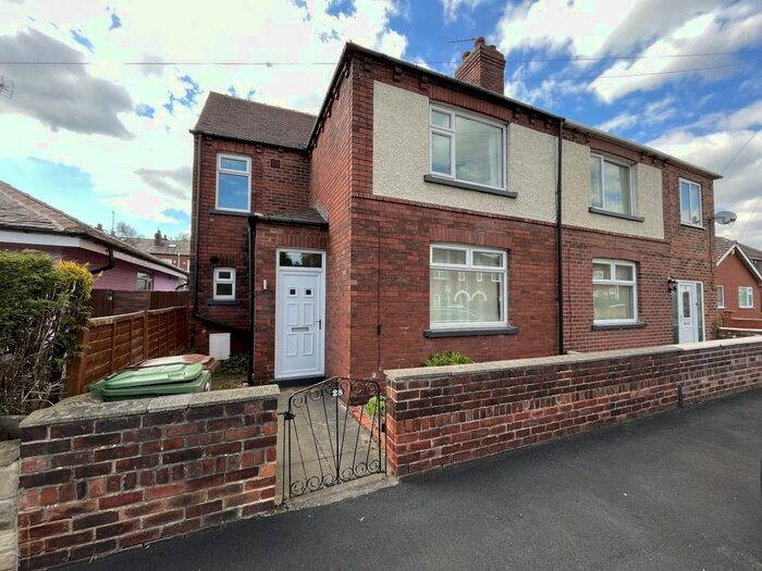 3 Bedroom Semi-Detached House To Rent In Tew Street, Wakefield, WF2