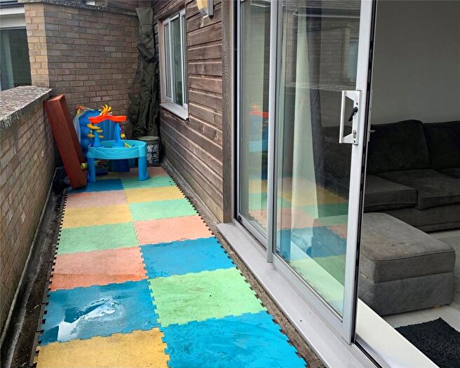 2 Bedroom Apartment For Sale In Victoria Crescent, Royston, Hertfordshire, SG8