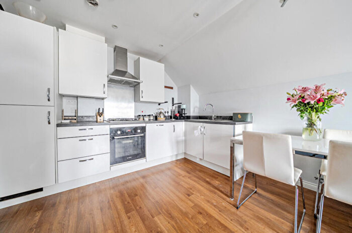 2 Bedroom Apartment For Sale In Mackintosh Street, Bromley, Kent, BR2