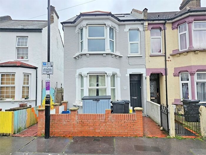 8 Bedroom Semi Detached House To Rent In Davidson Road, Croydon, CR0