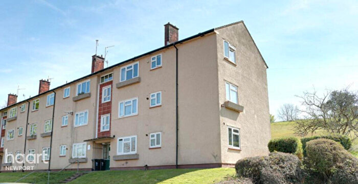 2 Bedroom Apartment To Rent In Wye Crescent, Newport, NP20