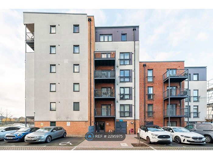 2 Bedroom Flat To Rent In Fairthorn Road, Greenwich, London, SE7