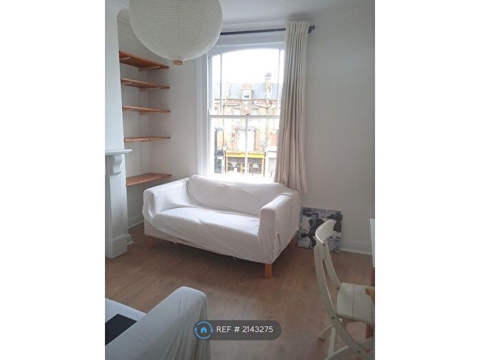 2 Bedroom Flat To Rent In Geoffrey Road, London, SE4