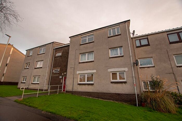 2 Bedroom Flat To Rent In Smeaton Gardens, Kirkcaldy, KY2