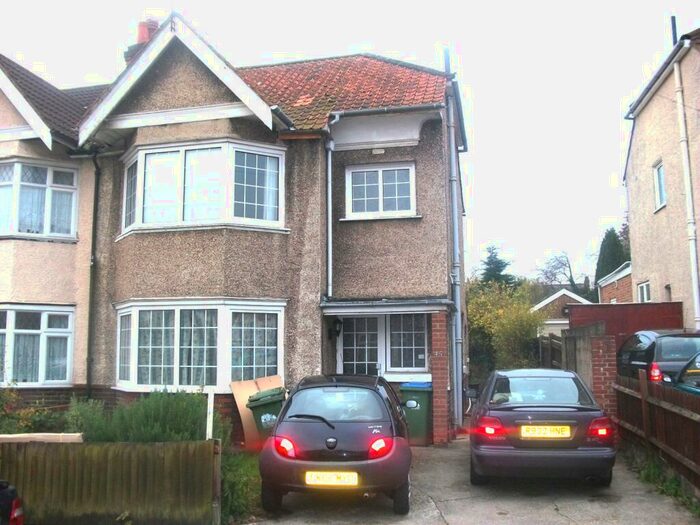 6 Bedroom House To Rent In Blenhiem Gardens, Highfield, Southampton, SO17
