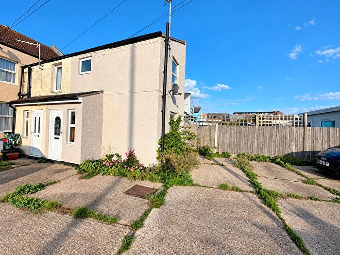 1 Bedroom End Of Terrace House For Sale In Rosemary Road West. Clacton On Sea, CO15