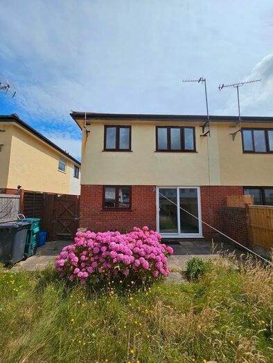 2 Bedroom Semi-Detached House To Rent In Lloyd Street West, Llandudno, LL30