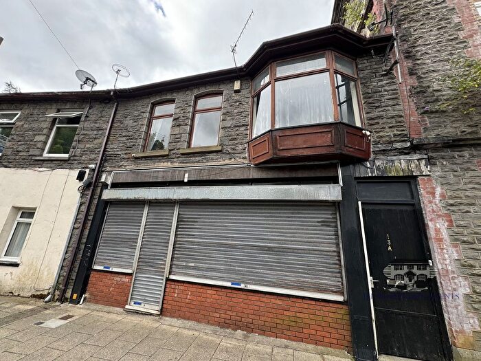 2 Bedroom Flat To Rent In De Winton Street, Tonypandy, Rhondda Cynon Taff, CF40
