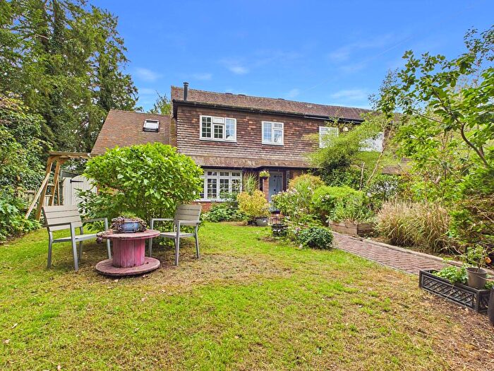 3 Bedroom End Of Terrace House For Sale In Whitchurch On Thames - Walk To Pangbourne Shops, Amenities, Train Station & Highly Regarded Whitchurch Primary School, RG8