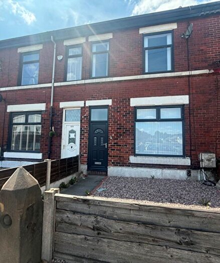 3 Bedroom Terraced House To Rent In Manchester Road, Bury, BL9