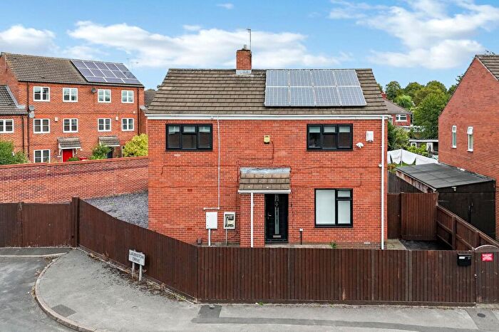 4 Bedroom Detached House For Sale In Lauriston Drive, Nottingham, NG6