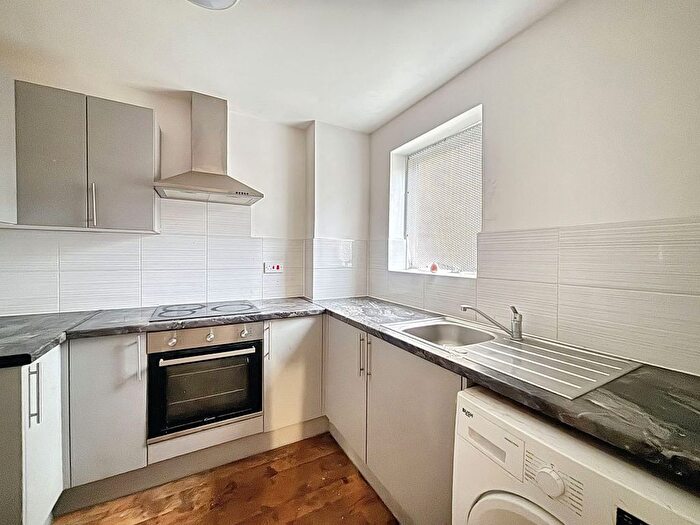 1 Bedroom Flat For Sale In Flat Willoughby Mews, Willoughby Lane, London, N17