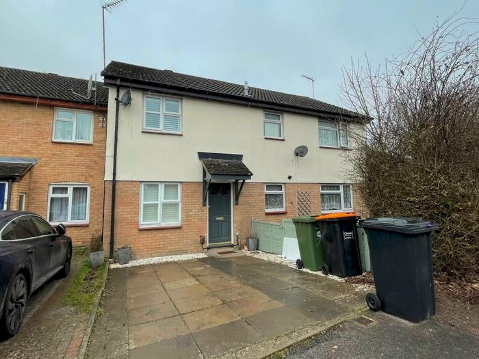 3 Bedroom Terraced House To Rent In Gilpin Close, Houghton Regis, Dunstable, Bedfordshire, LU5
