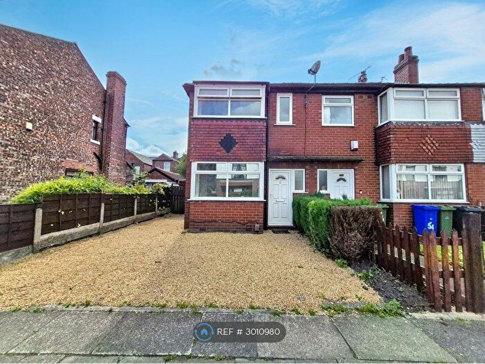 2 Bedroom End Of Terrace House To Rent In Holly St, Manchester, M43