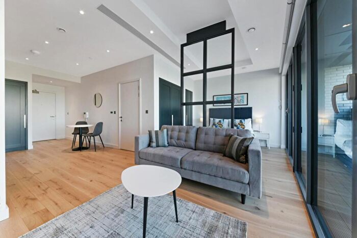 Apartment To Rent In Corson House, London City Island, London, E14