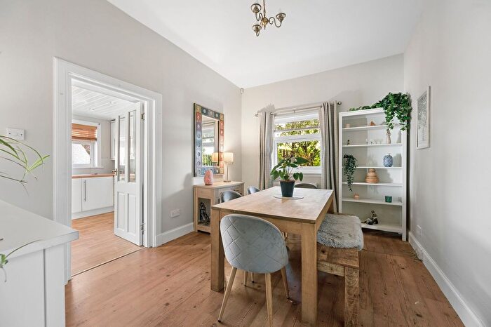 4 Bedroom Detached House For Sale In Mill Road, Bathgate, EH48