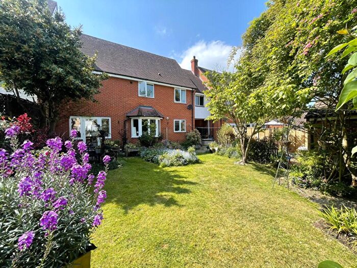 4 Bedroom Link Detached House For Sale In Kiltie Road, Tiptree, CO5